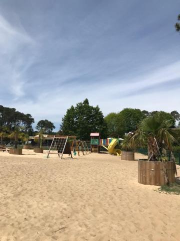 Village Vacances Aux Villages Sous Les Pins Léon Eksteriør billede